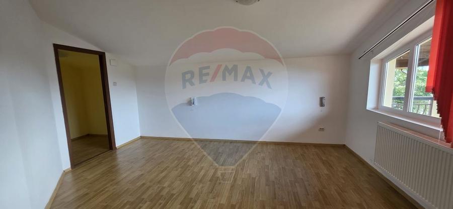 Casă individuală cu 4 camere cu Teren 445 Mp în Valea Voievozilor