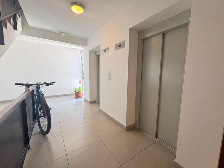 Apartament cu 2 camere semidecomandat, mobilat în Soarelui