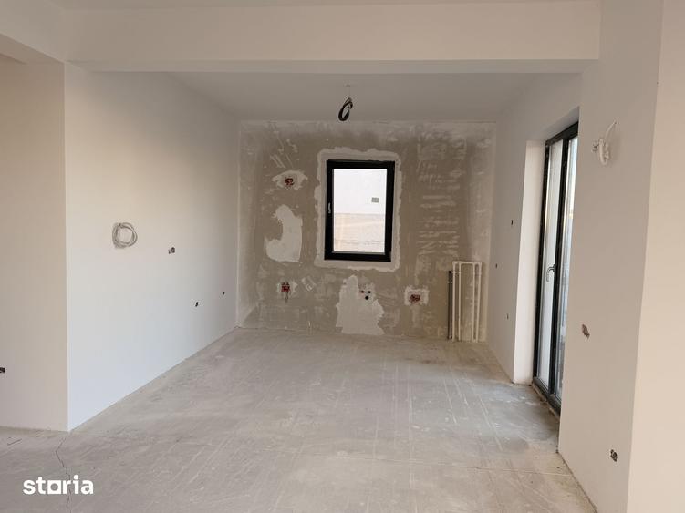 Casă cu 4 camere cu Teren 400 Mp în Berceni