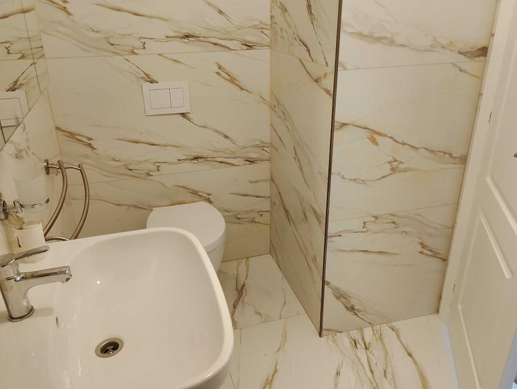 Apartament cu 2 camere decomandat în Torontalului