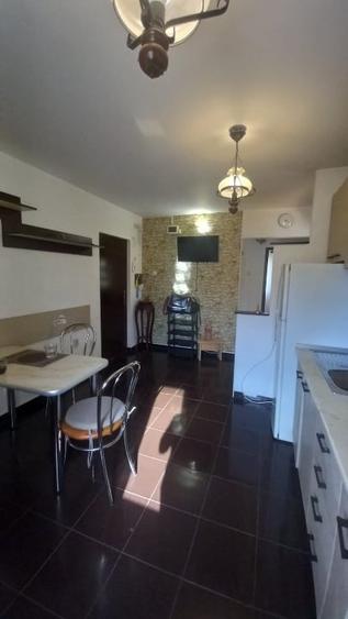 Apartament cu 3 camere decomandat în Mărăști