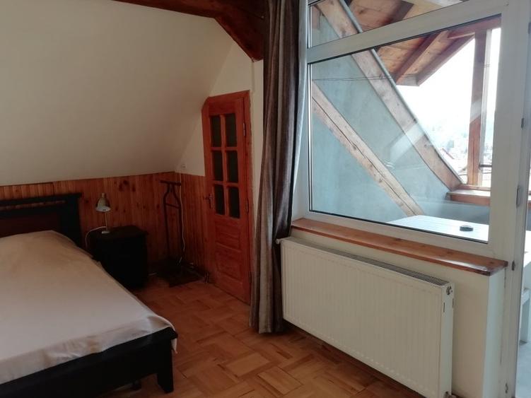 Apartament cu 3 camere semidecomandat în Ultracentral