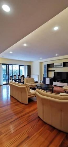 Apartament cu 3 camere în Dorobanți