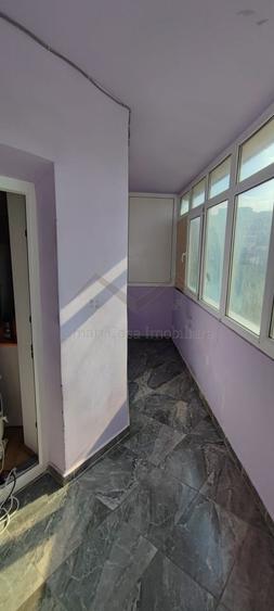 Apartament cu 3 camere decomandat în Dacia