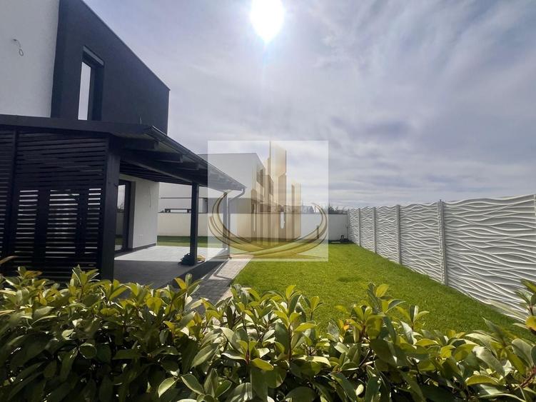 Duplex cu 5 camere cu Canalizare în Moșnița Nouă
