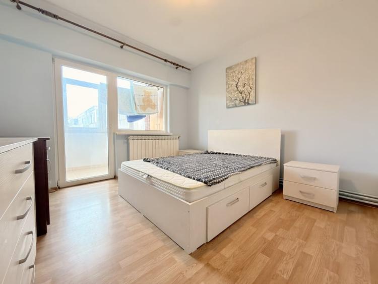 Apartament cu 3 camere decomandat, mobilat în Faleza Nord