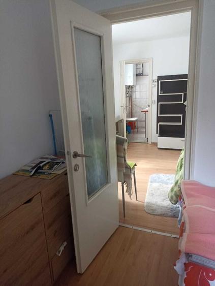 Inchiriere apartament cu doua camere si bucatarie - 2