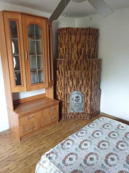 Casă cu 4 camere în Deveselu