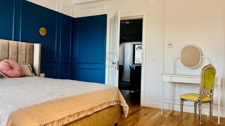 Apartament cu 4 camere decomandat, mobilat în P-ța Victoriei