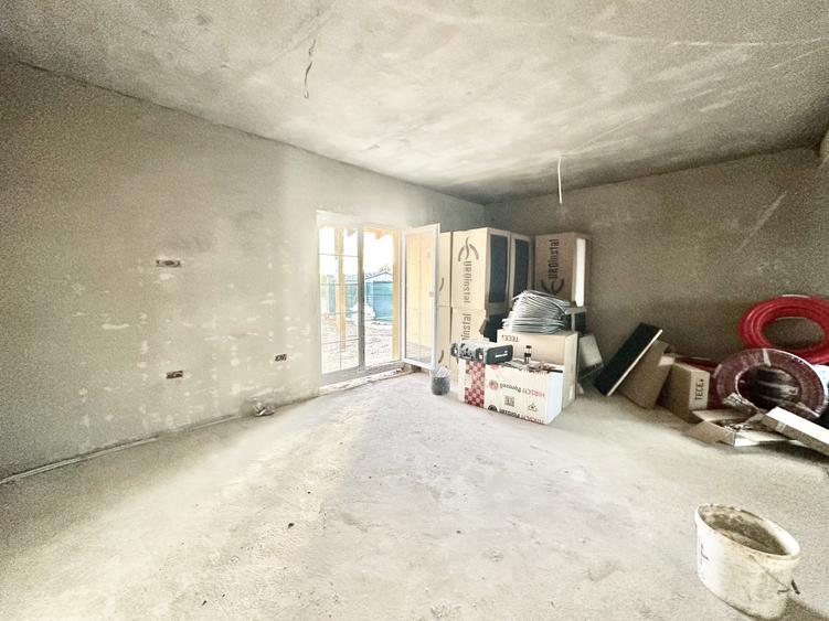 Duplex cu 4 camere cu Teren 250 Mp în Giroc
