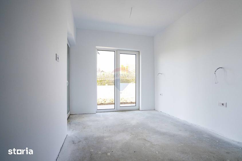 Casă cu 4 camere cu Teren 602 Mp în Oncea