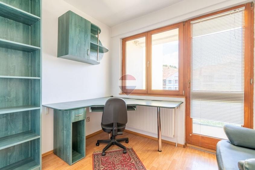 Apartament cu 2 camere semidecomandat, mobilat în Florești