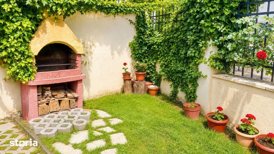 Casă cu 9 camere cu Teren 600 Mp în Sânmartin