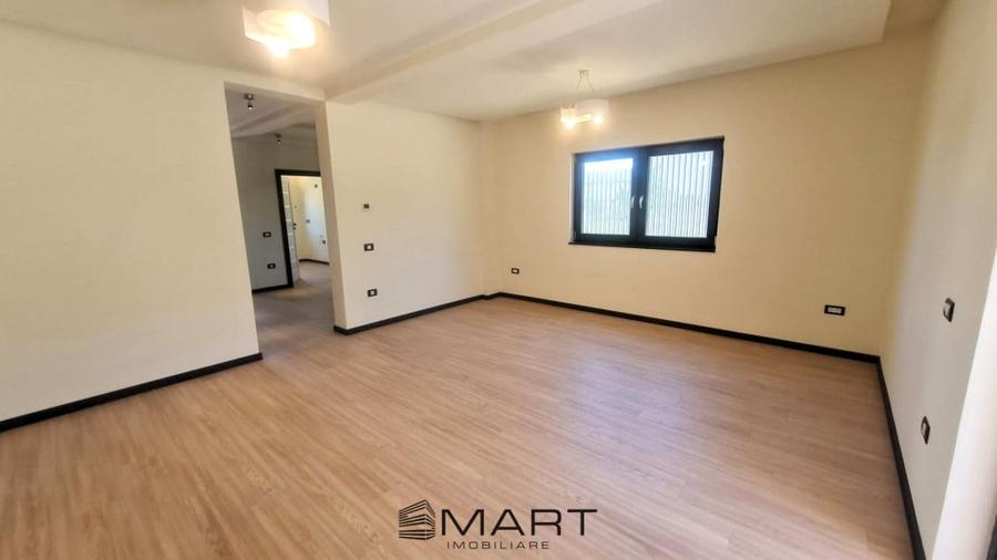 Casă cu 4 camere cu Teren 230 Mp în Central