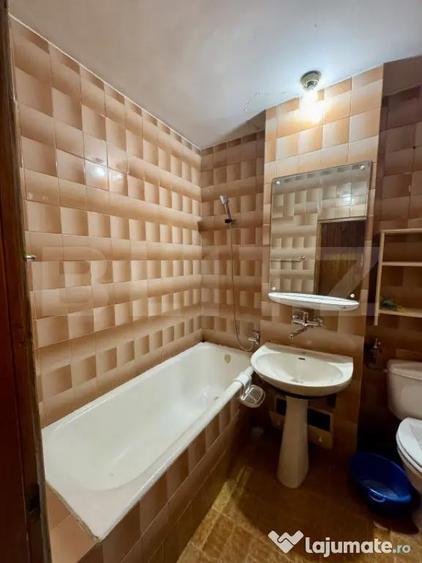 Apartament cu 3 camere decomandat în Semicentral