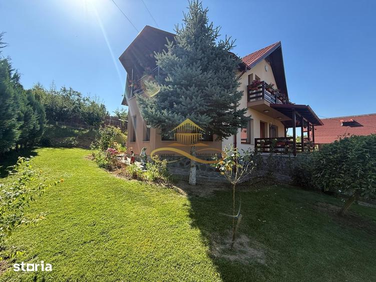 Casă cu 5 camere cu Teren 760 Mp în Măgura