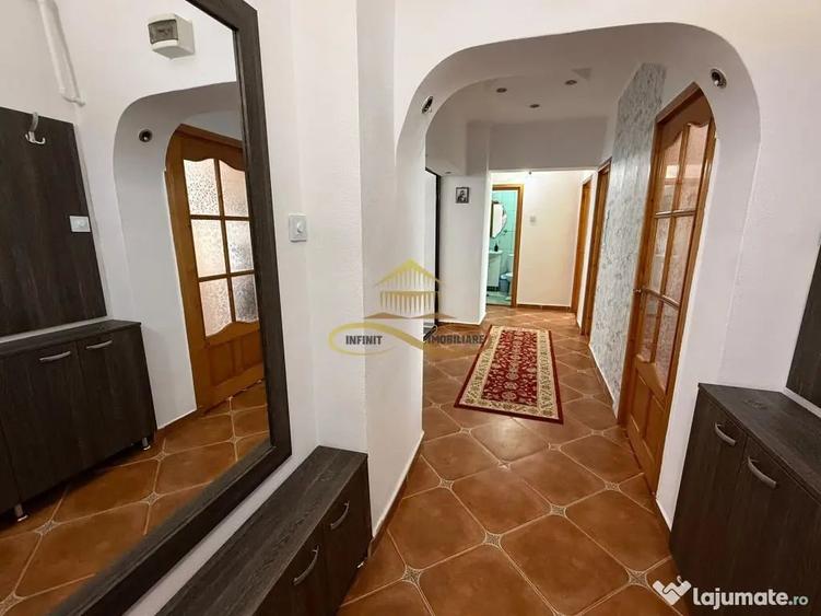Apartament cu 3 camere decomandat în Central