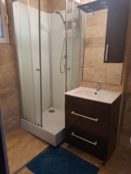 Apartament cu 3 camere decomandat, mobilat în Titan