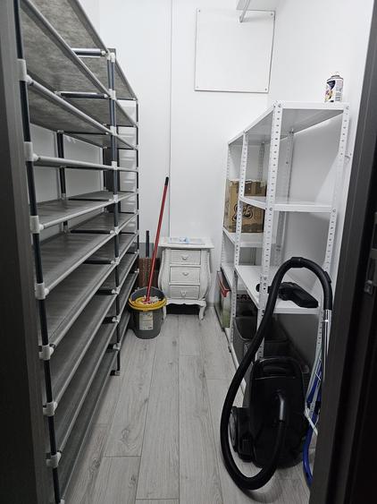 Apartament cu 3 camere decomandat în Exterior Vest