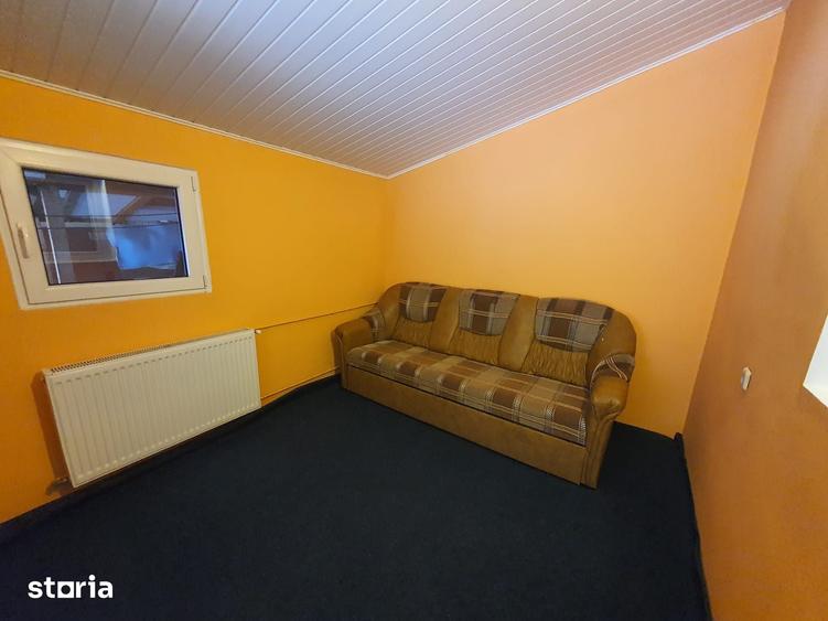 Casă cu 6 camere cu Teren 198 Mp în Berceni