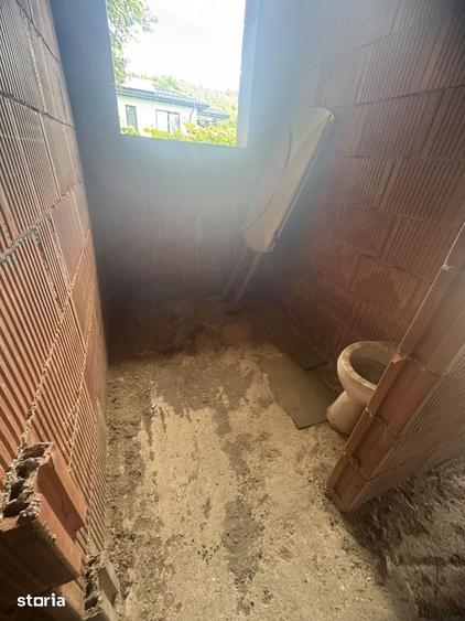 Casă cu 5 camere cu Teren 500 Mp în Central