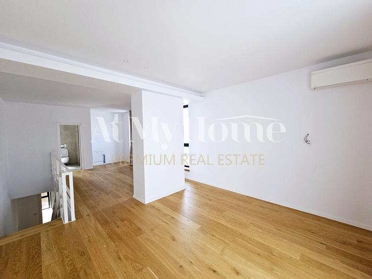 Duplex cu 5 camere cu Canalizare în Pipera