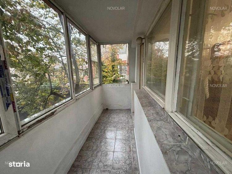 Apartament cu 3 camere semidecomandat în Obor