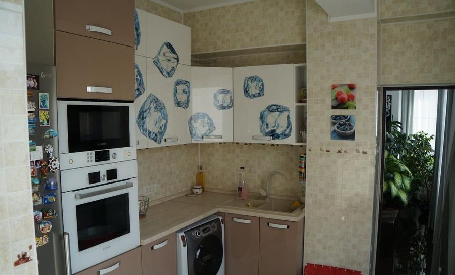 Apartament cu 3 camere decomandat, mobilat în Băneasa