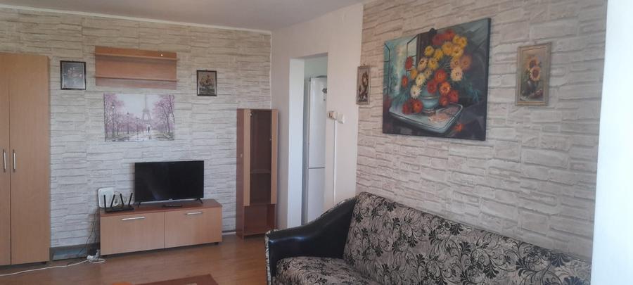 Apartament cu 2 camere semidecomandat în Exterior Vest