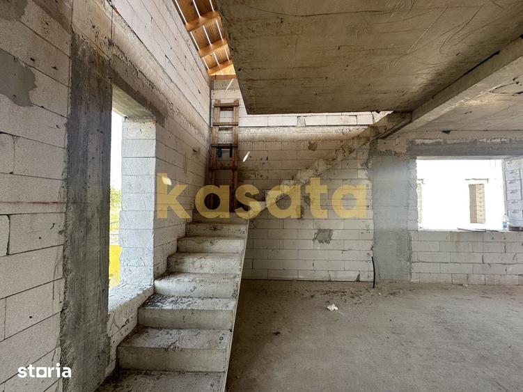 Casă cu 4 camere cu Teren 420 Mp în Domnești