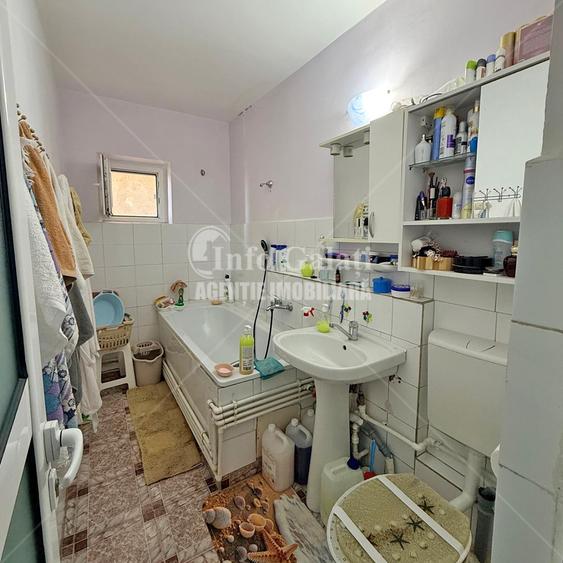 Apartament cu 3 camere în Micro 20