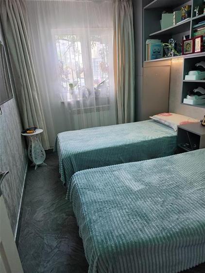 Apartament cu 3 camere semidecomandat, mobilat în Zimbru