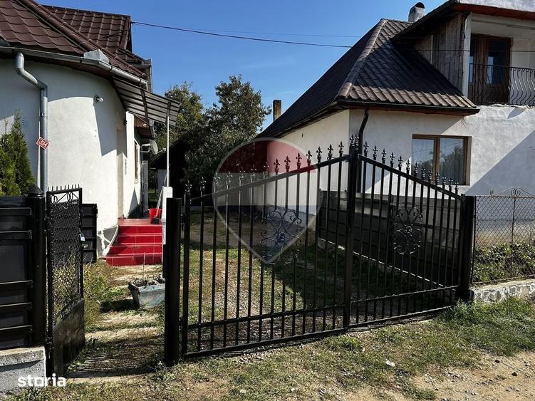 Casă cu 4 camere în Bârsana