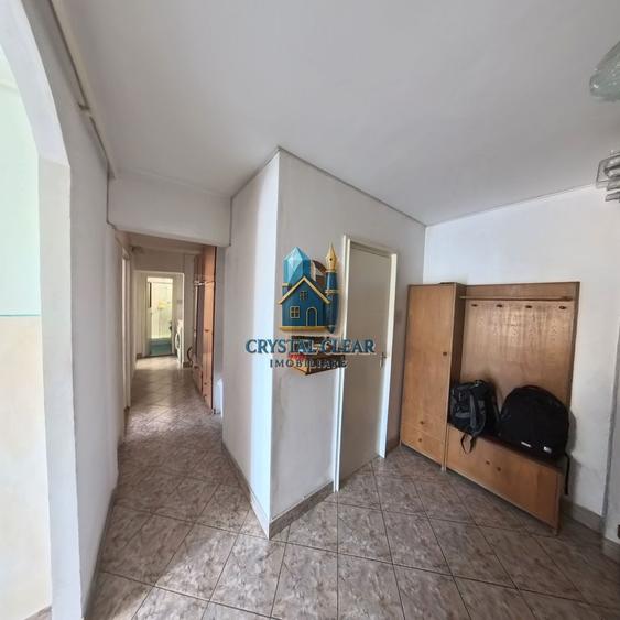 Apartament cu 3 camere decomandat în 7 Noiembrie