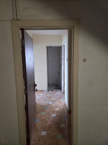 Apartament cu 3 camere decomandat în Drumul Taberei