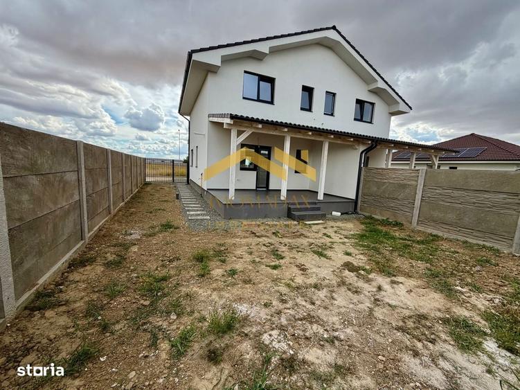 Casă cu 3 camere cu Teren 210 Mp în Bucovăț