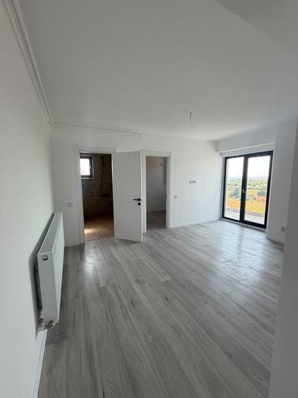 Apartament cu 2 camere semidecomandat în Topoloveni