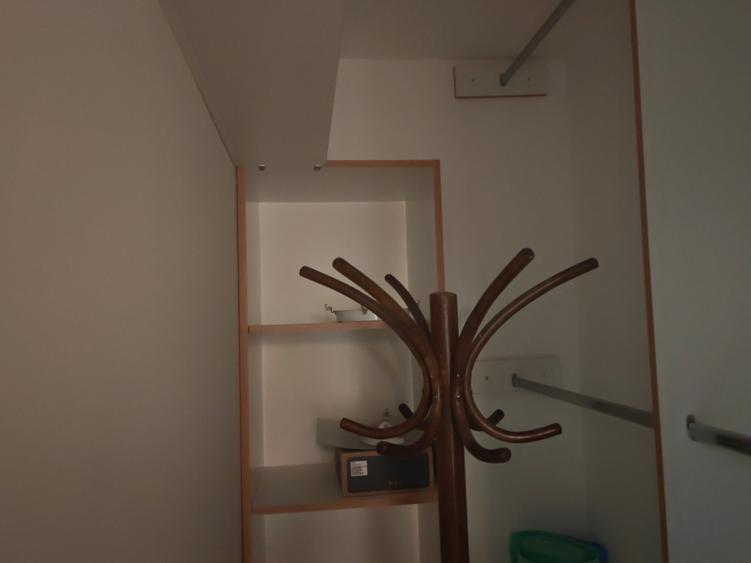 Apartament cu 3 camere decomandat în Astra