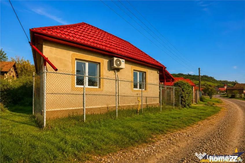Casă cu 3 camere cu Teren 2700 Mp în Sânmărghita