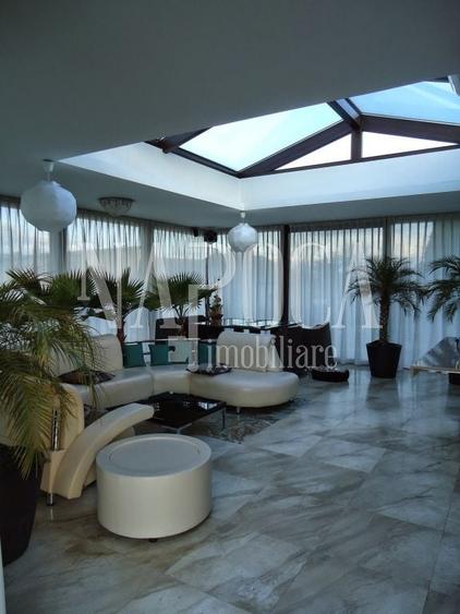 Casă individuală cu 5 camere cu Canalizare în Dâmbul Rotund