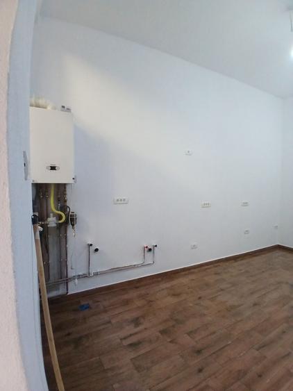 Apartament cu 3 camere semidecomandat în Ultracentral