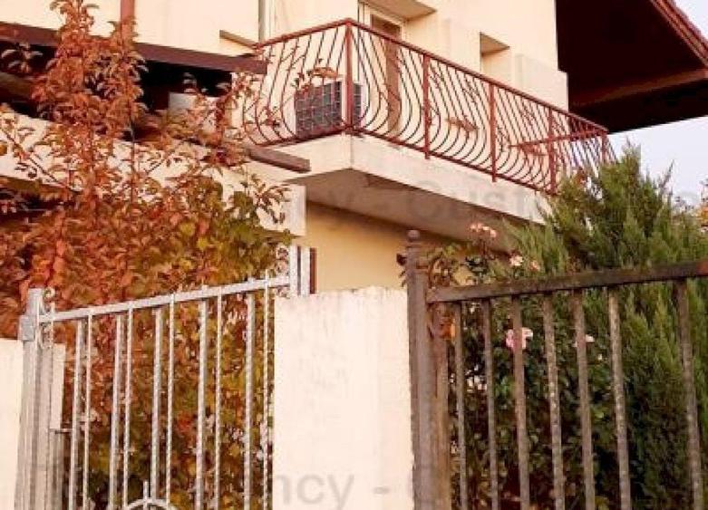Casă individuală cu 5 camere cu Canalizare în Corbeanca