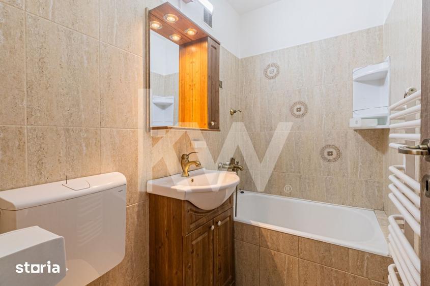 Apartament cu 3 camere semidecomandat în Astra
