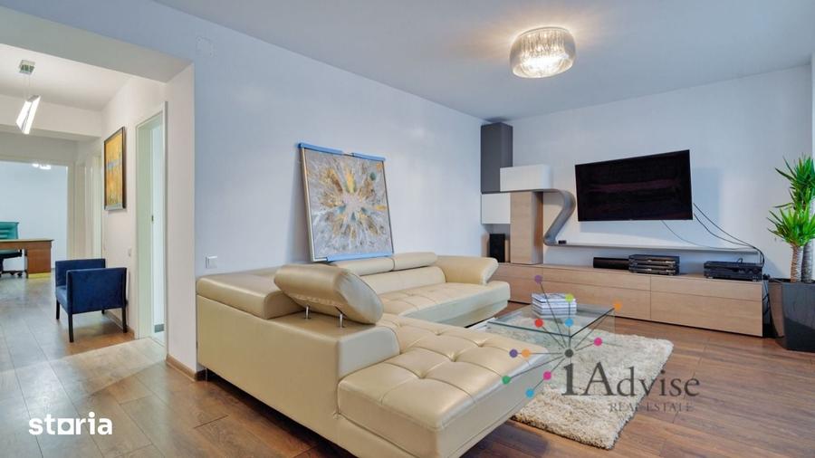 Apartament cu 4 camere decomandat în Central