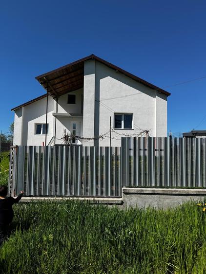 Casă individuală cu 3 camere cu Teren 1000 Mp în Șerbănești (Rociu)