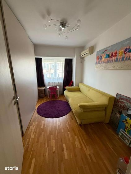 Apartament cu 4 camere în Decebal