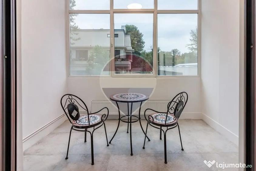 Apartament cu 4 camere semidecomandat în Foișorul de Foc