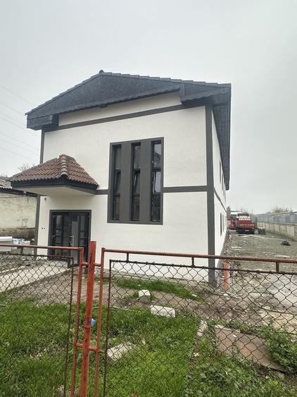 Spațiu comercial, de 10,000 mp, în Schela Cladovei