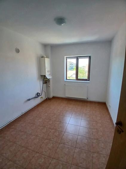 Spațiu comercial, de 250 mp, în Lipovei