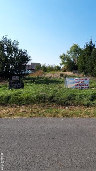 Teren de 1400 mp, în Izvorani